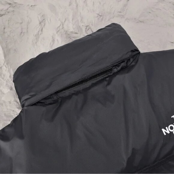 The North Face 1996 Retro Nuptse 700 Fill Packable Jacket - Picture 4 of 9